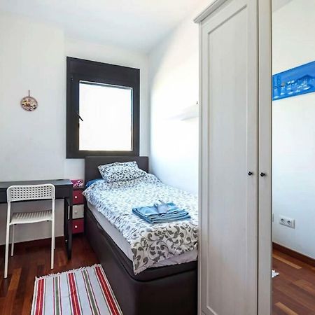 Jie Apartment Сан-Адріа-де-Бесос Екстер'єр фото
