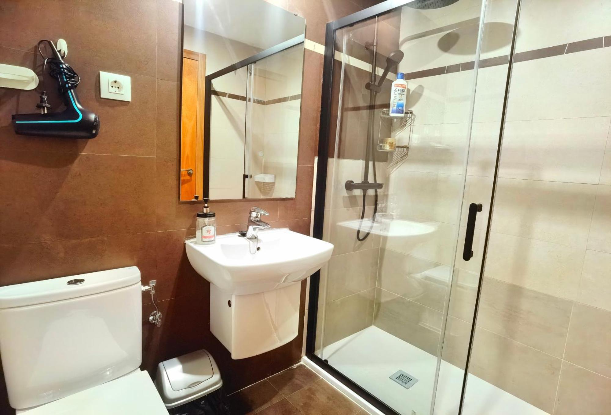 Jie Apartment Сан-Адріа-де-Бесос Екстер'єр фото