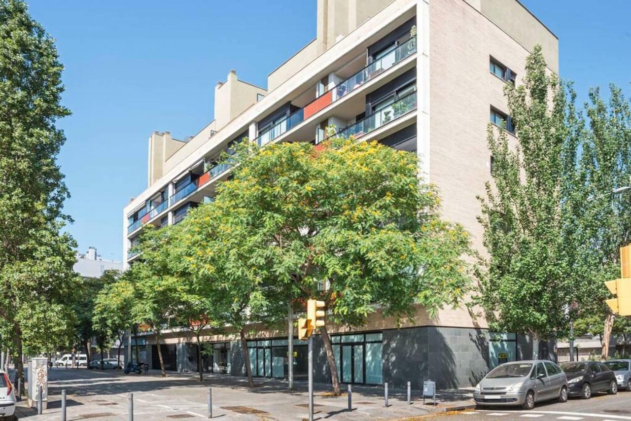 Jie Apartment Сан-Адріа-де-Бесос Екстер'єр фото
