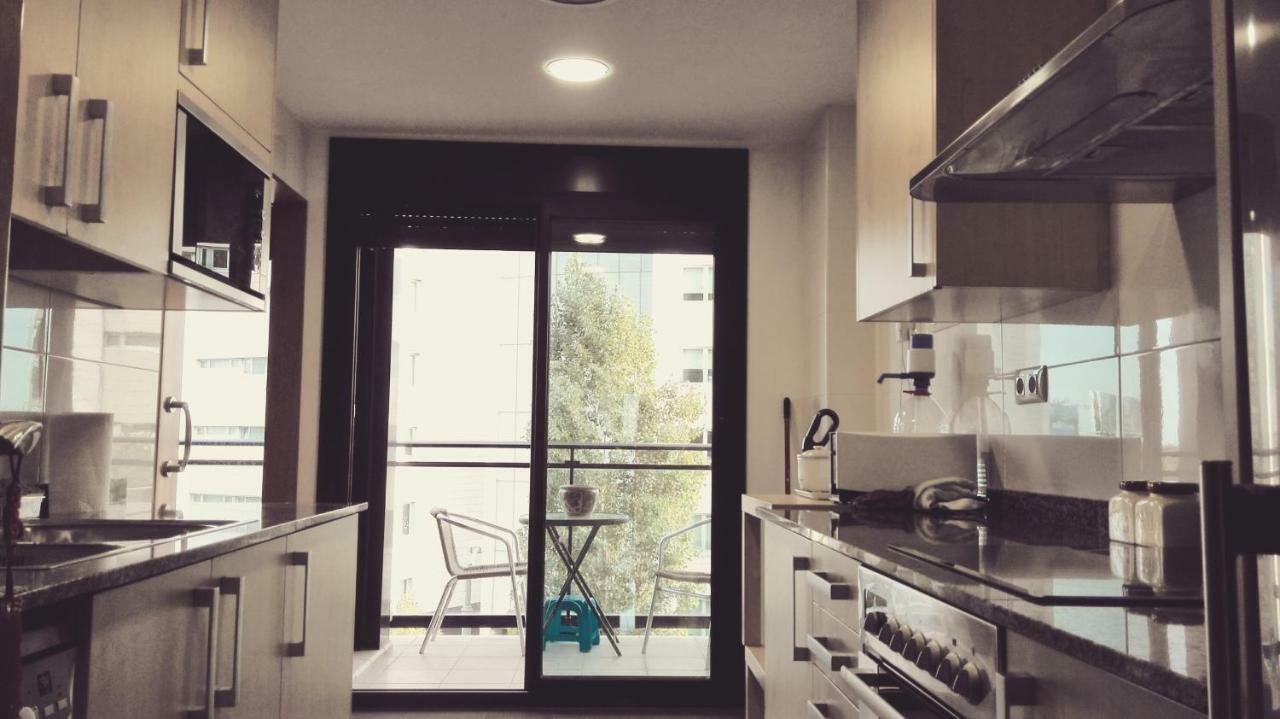 Jie Apartment Сан-Адріа-де-Бесос Екстер'єр фото