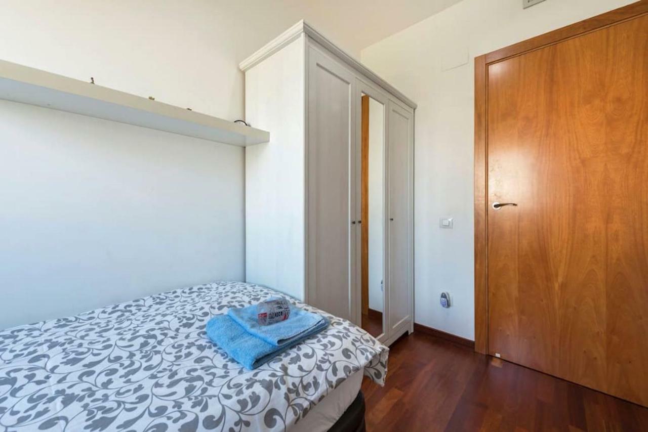 Jie Apartment Сан-Адріа-де-Бесос Екстер'єр фото