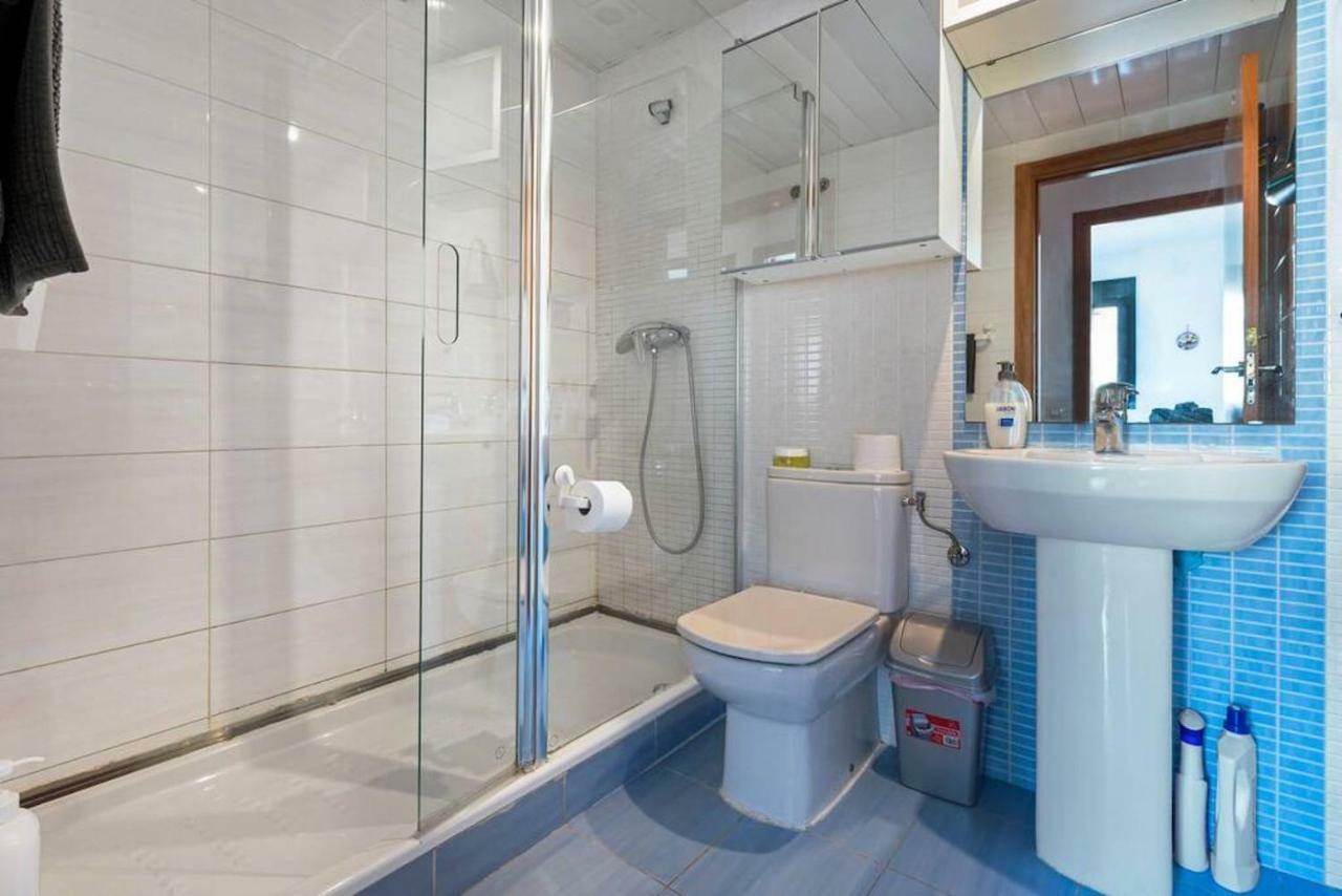 Jie Apartment Сан-Адріа-де-Бесос Екстер'єр фото