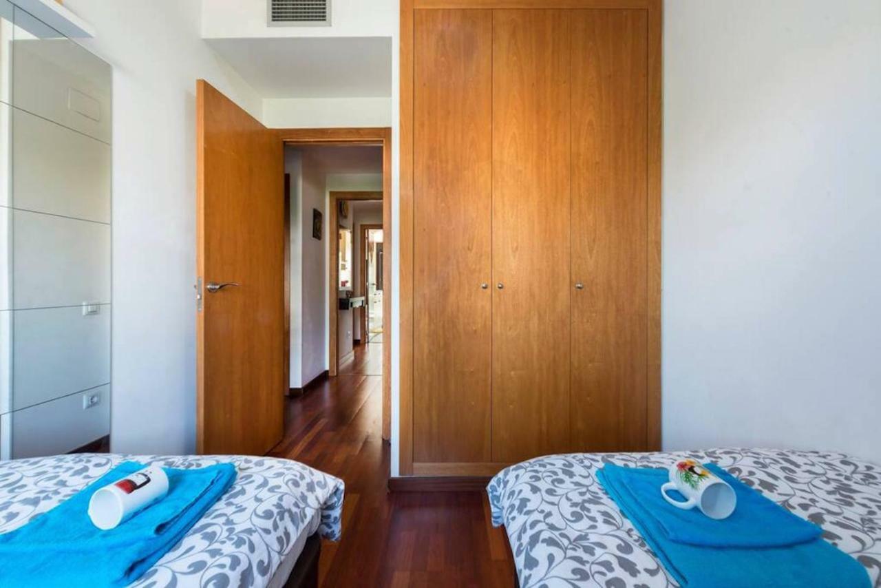 Jie Apartment Сан-Адріа-де-Бесос Екстер'єр фото